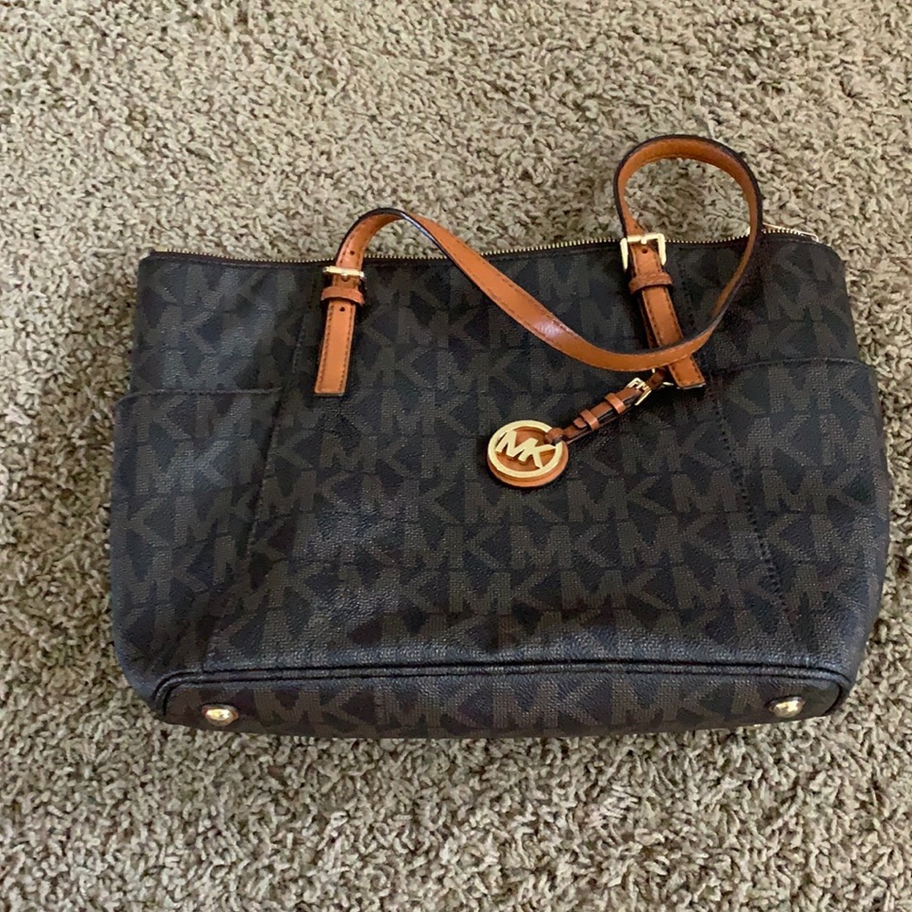 Michael kors hand bag
